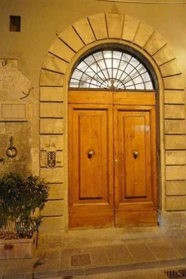 Lambertesca Halldis Apartments — комфортный отель в Флоренции