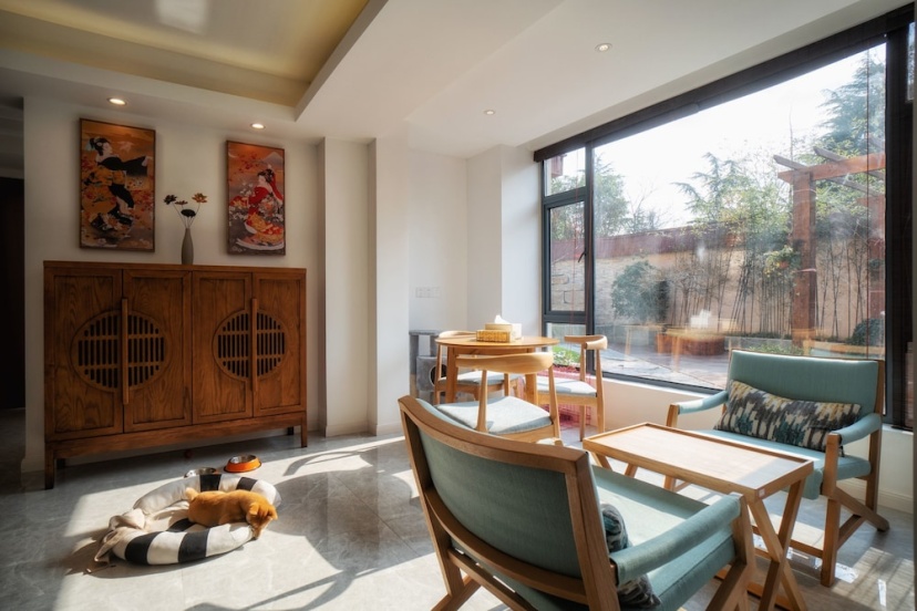 Yuanli Wafu Guesthouse — забронировать отель в Шанхае