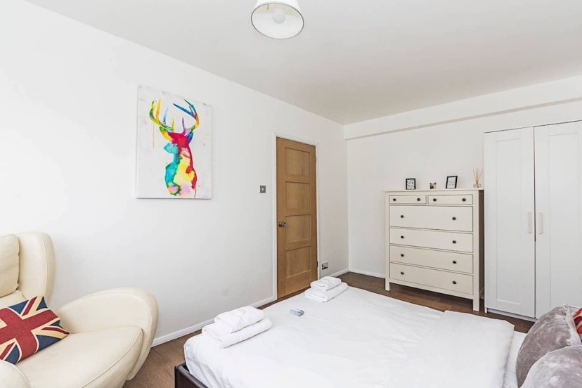 Magnificent and centrally located flat — забронировать отель в Лондоне
