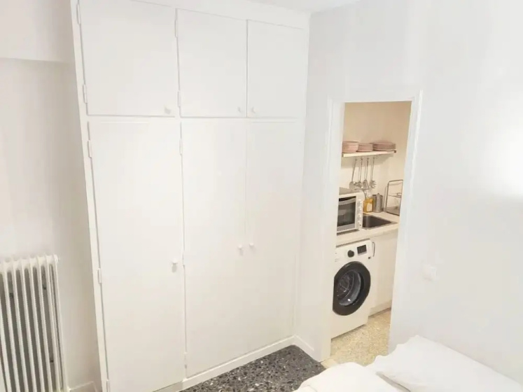 LIV - Cozy Nomad Retreat — отель с удобствами в Афины