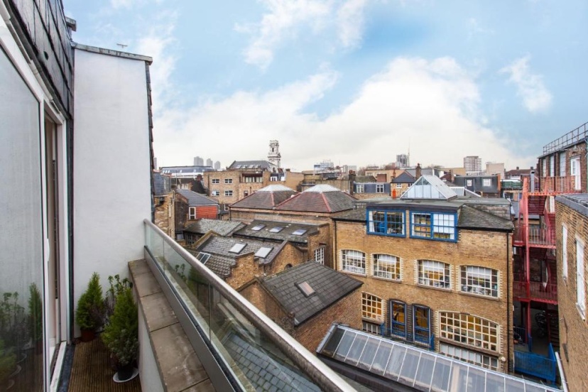 Trendy 2 Bedroom apartment in vibrant Shoreditch, central London zone 1 free WiFi - sleeps 4+2 — забронировать отель в Лондоне
