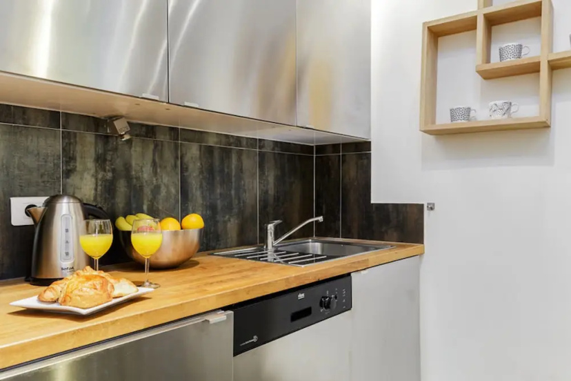 Sentier - Montorgueil Area Apartment — забронировать отель в Париже