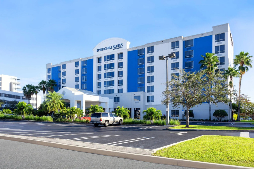 SpringHill Suites by Marriott Miami Airport South Blue Lagoon Area — комфортный отель в Майами