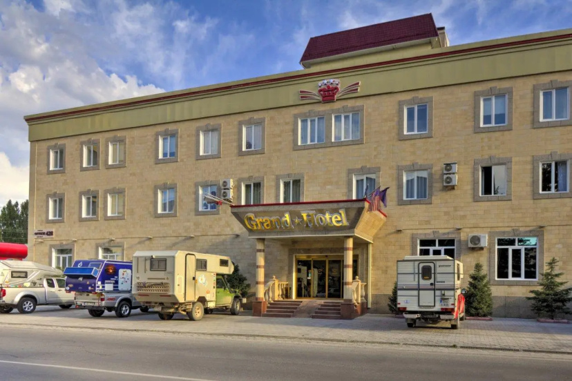 Grand Hotel — отель с отзывами гостей в Бишкек