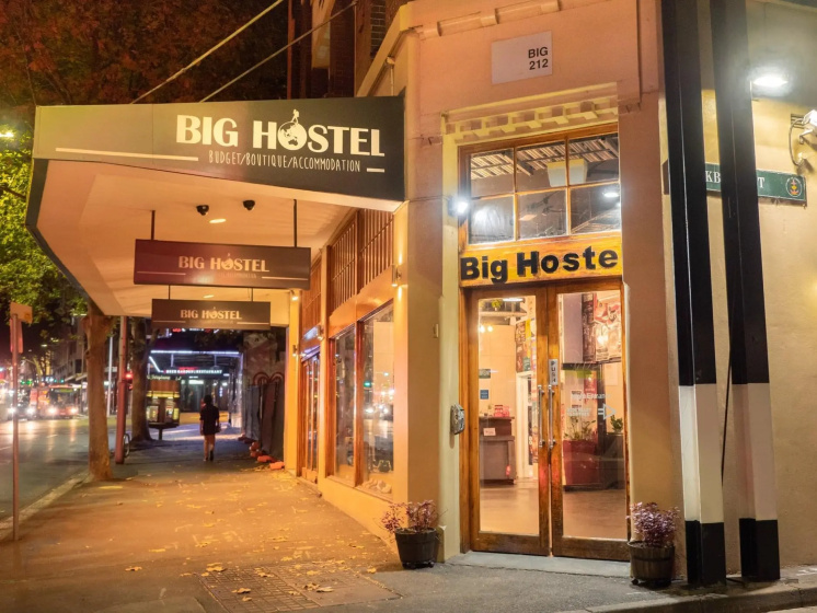 Big Backpackers Hostel — отель с удобным расположением в Сиднее