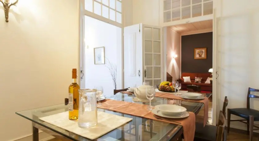 Downtown Vintage Deluxe Apartmen by RentExperience — забронировать отель в Лиссабоне