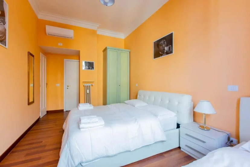 Flower Guesthouse — отель в Риме, Италия