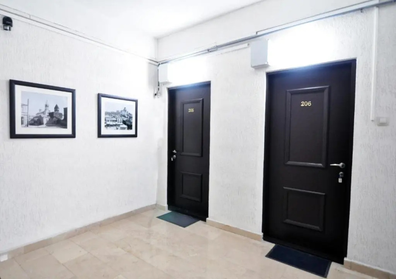 Serviced Apartment on Rustaveli Avenue 3 — отель в Тбилиси, Грузия
