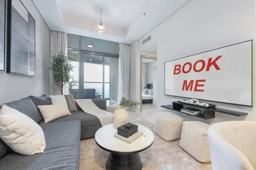 Stunning 2BR With Amazing Views in Business Bay — комфортный отель в Дубае