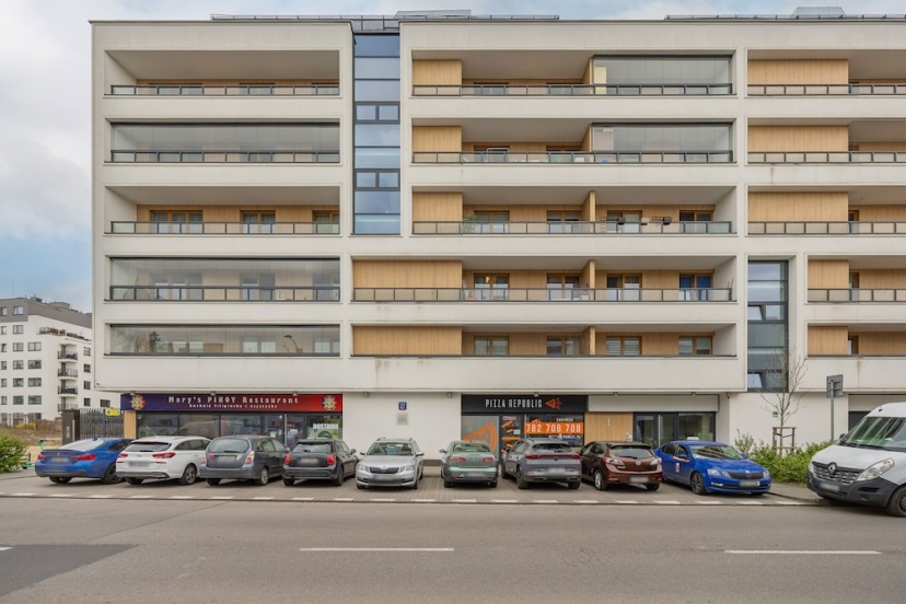 Цены на Apartment With Parking by Renters в Варшаве