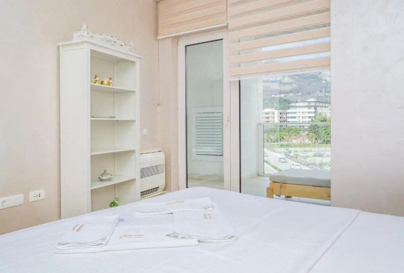 Apartments Menuet — отель с удобствами в Будва