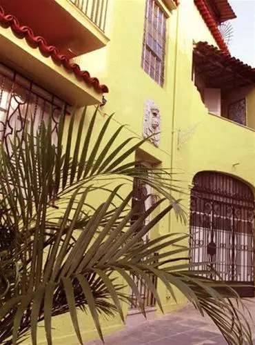 Цены на Bellas Artes Guest House Hotel в Рио