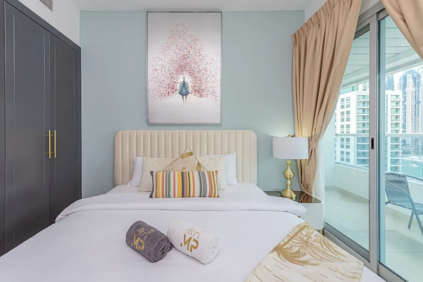 Marco Polo - 1BR with Marina Views, Near Metro & Marina Mall — отель в Дубае, Объединенные Арабские Эмираты