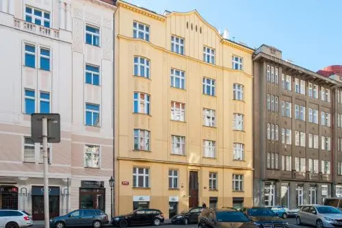 Spacious And Bright Apartment Dusni 13 — отзывы гостей и цены