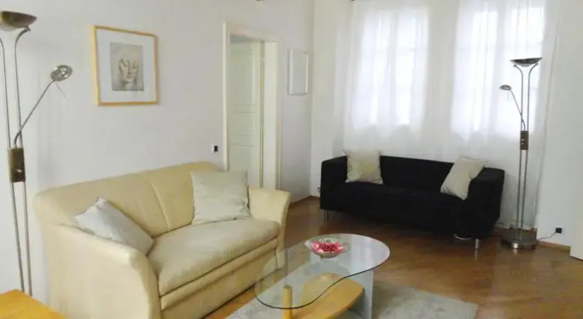 Цены на Historical Town Apartment в Праге