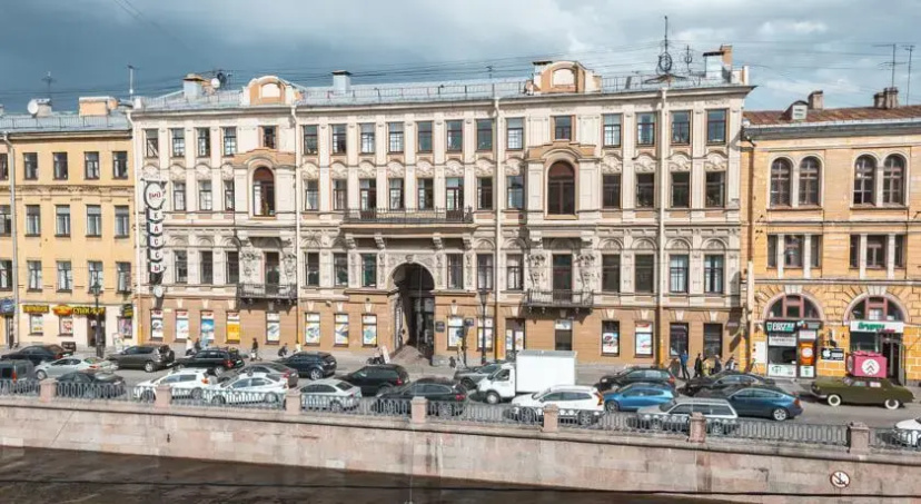 Анна — забронировать отель в Санкт-Петербурге