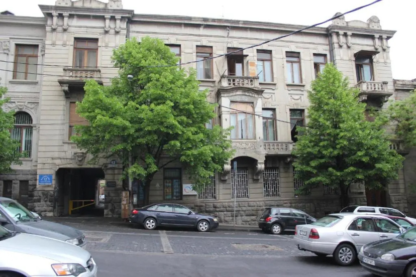 Цены на Apartment in Purtseladze Street в Тбилиси