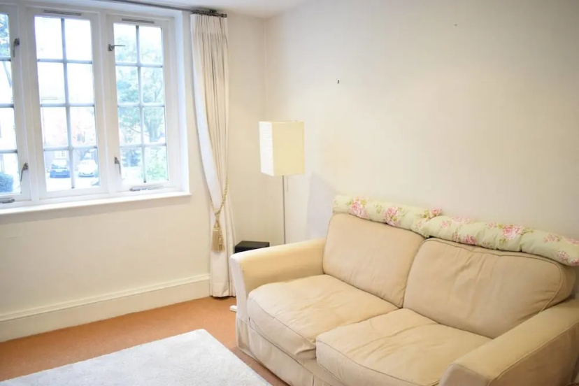 Calm 3 Bedroom Apartment in Wandsworth — отель с удобствами в Лондоне