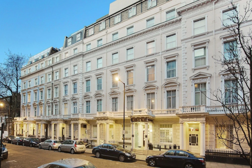 Queens Park Premier London Hyde Park — комфортный отель в Лондоне
