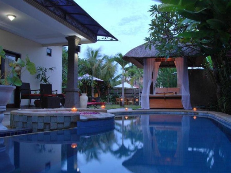 Villa Ning Sanur — отель с удобным расположением в Денпасар
