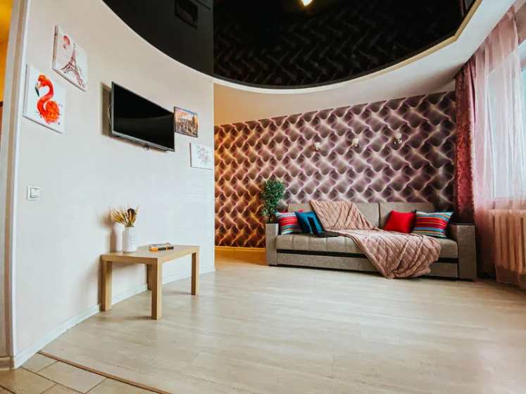Цены на Simbirskie apartamenty na ul. Varejkisa, d. 42 в Ульяновске