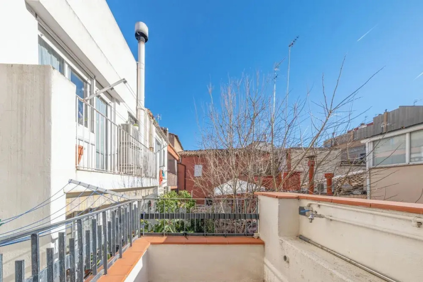 BeBarceloner Sant Andreu Apartments — отель с удобным расположением в Барселоне
