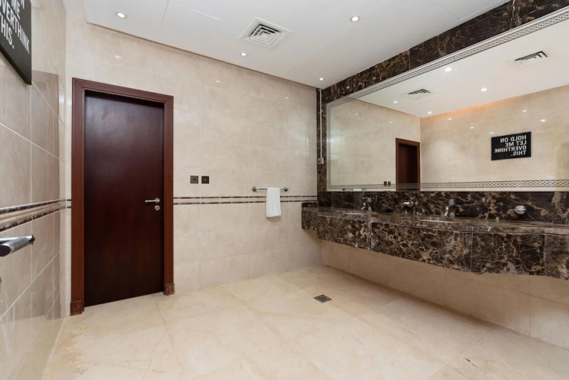 4BR Maid Penthouse w Pool and Jacuzzi — отель в Дубае, Объединенные Арабские Эмираты