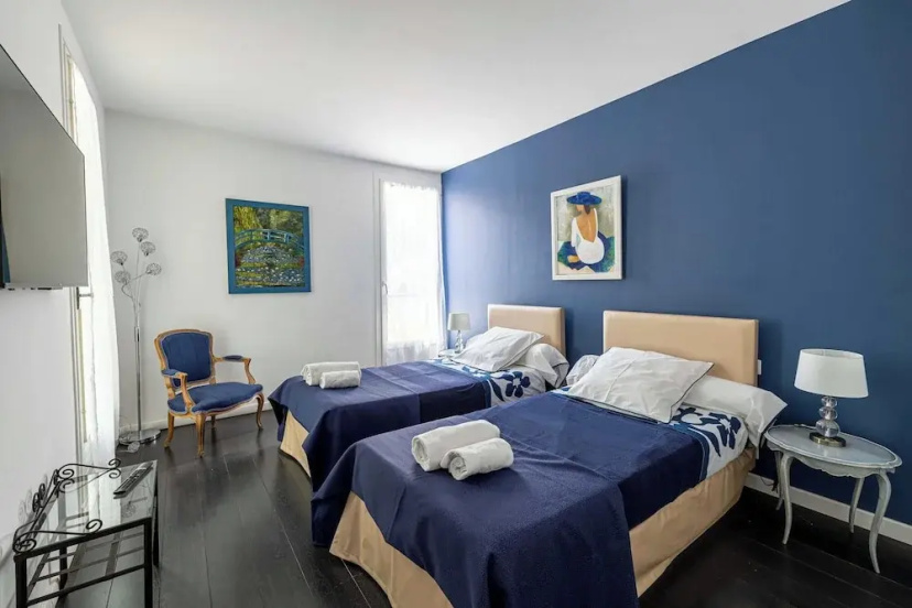 Цены на Splendid Flat in the Heart of Saint-tropez With Parking - 2br/4p в Сент-Тропезе