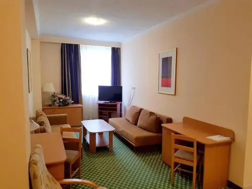 Apartamenty Metro Wilenska — забронировать отель в Варшаве