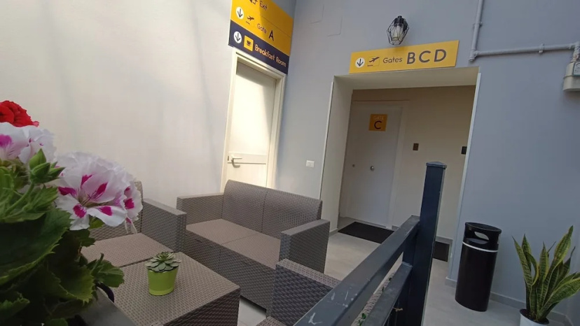 Terminal 1 Guest House — отель в Неаполе, Италия