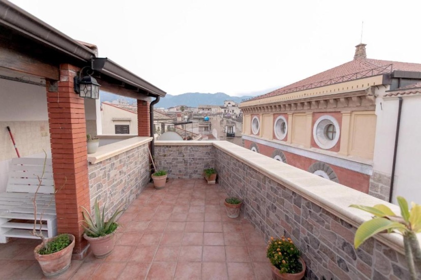 Apartment with huge terrace in the party area — отель в Палермо, Италия
