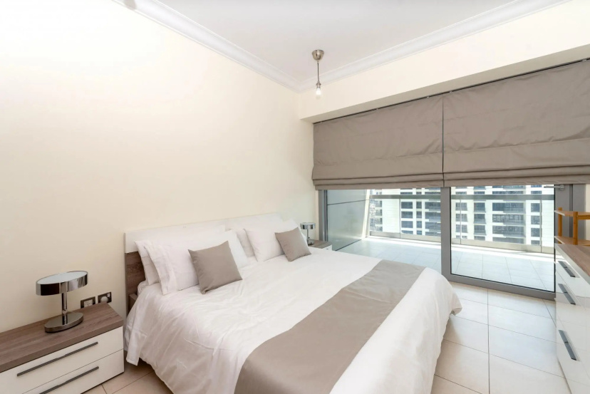 Lovely Apartment | Near Dubai Mall | Downtown Dubai — отель с удобным расположением в Дубае