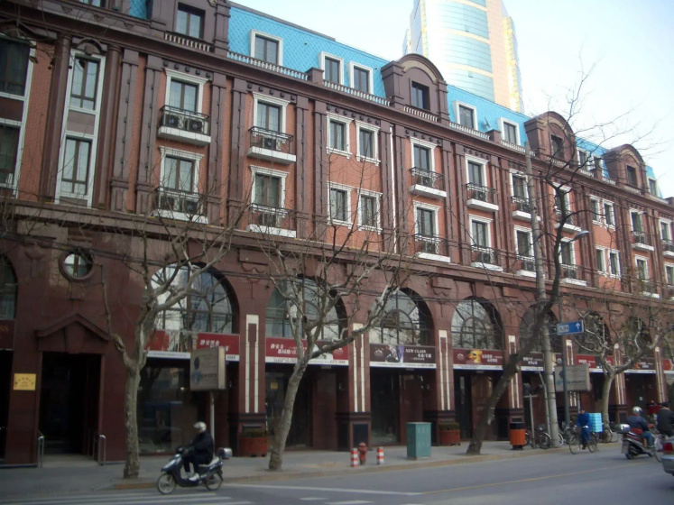 Цены на Ladoll Service Apartment в Шанхае