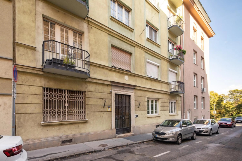 Kastely Apartments - Buda Castle — комфортный отель в Будапеште