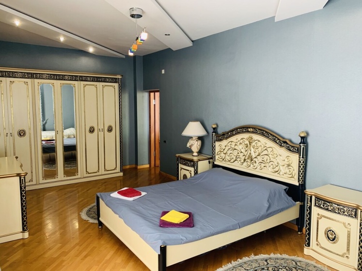 Panoramic Apartments 200 m2 of space — отель с удобным расположением в Баку