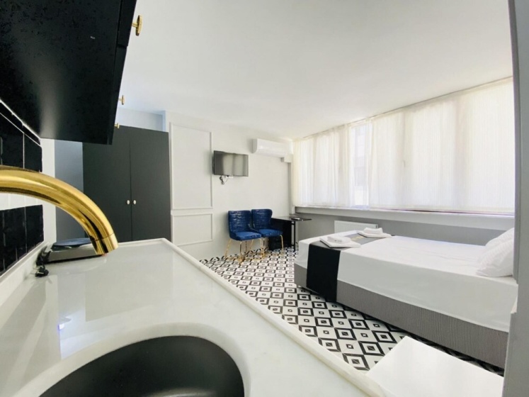Refreshing Studio Flat in Kabatas Beyoglu — забронировать отель в Стамбуле