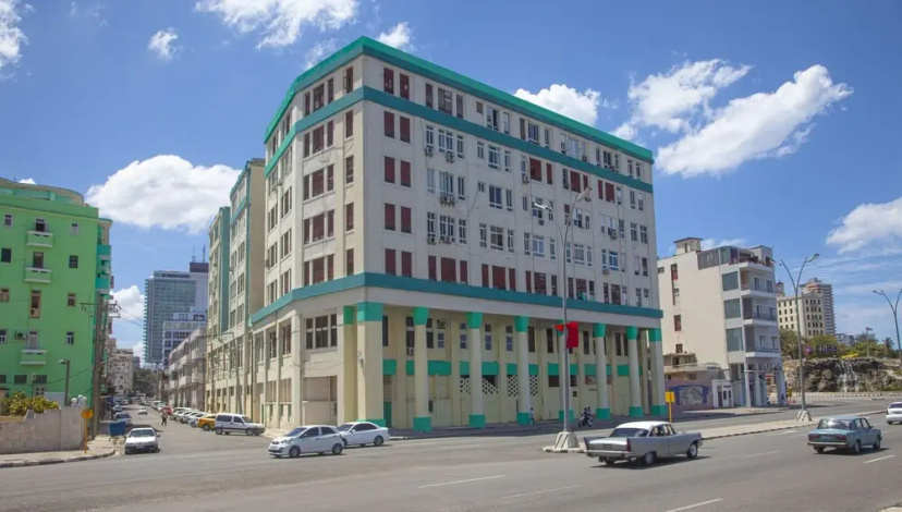 Malecón Blue Apartment 3 — отель в Гавана, Куба