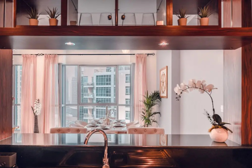 Elite Royal Apartment | Burj Khalifa & Fountain view | Elite — отель в Дубае, Объединенные Арабские Эмираты