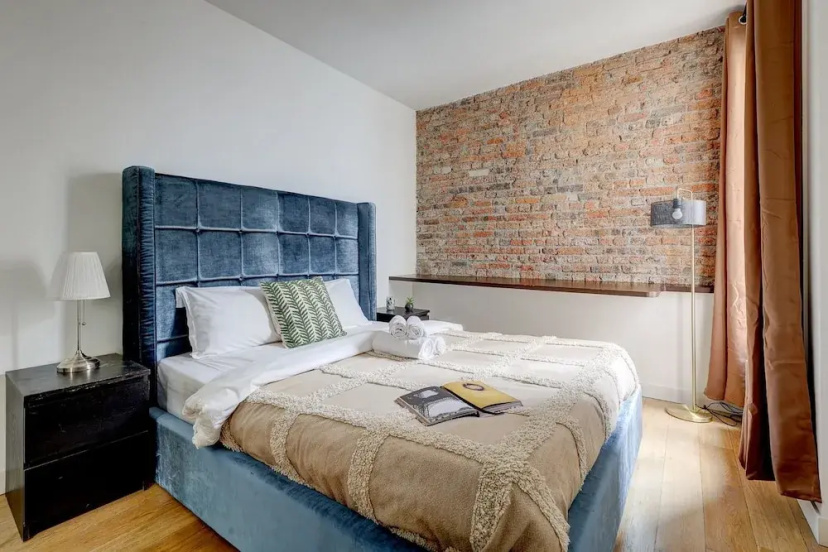 Modern Paris 2BR near Montparnasse — отель с удобным расположением в Париже