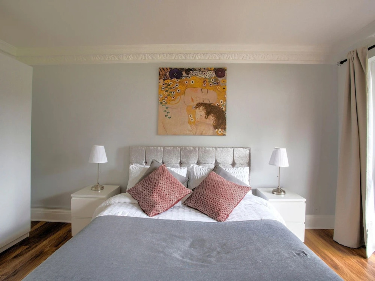 Цены на Restful Apartment in London near Westfield Shopping Center в Лондоне