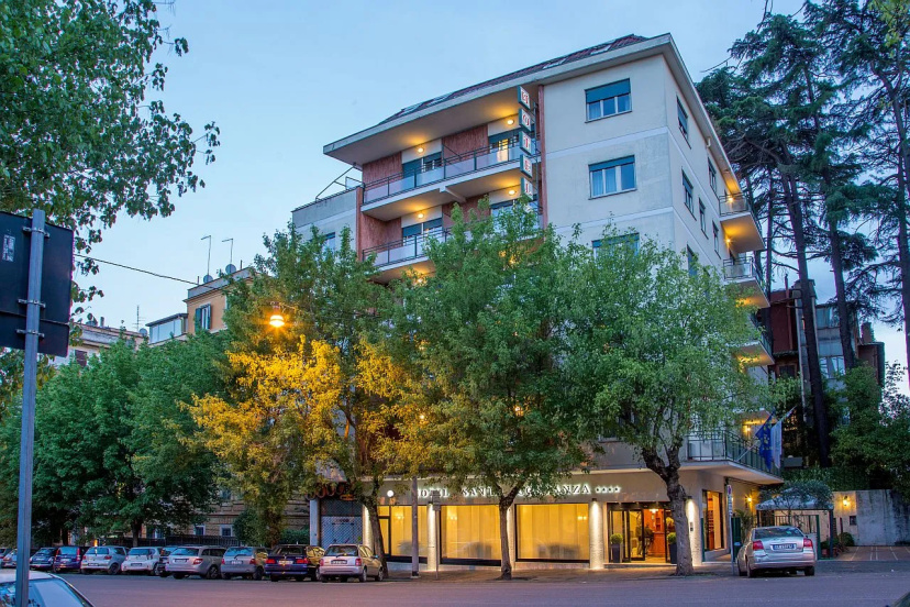 Hotel Santa Costanza by OMNIA hotels — отель в Риме для семейного отдыха