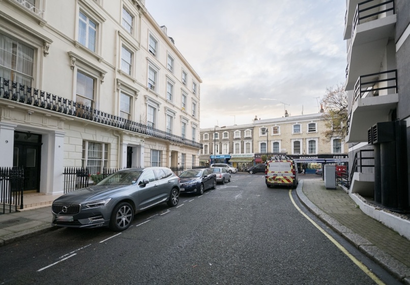 Hyde Park Serviced Apartments — отель с удобствами в Лондоне