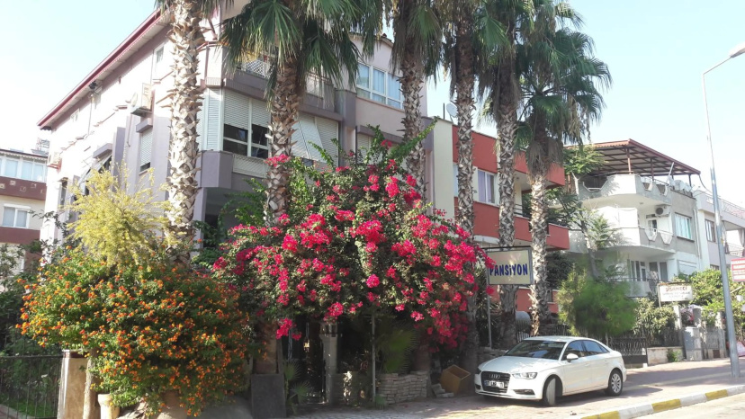 Gunay Pansiyon Antalya — отель с удобным расположением в Анталье