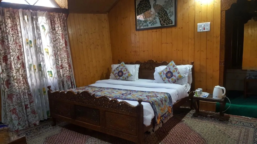 New Bombay Heritage - Hotel in 斯利那加 - Photo 1