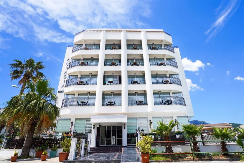 Aurasia SeaSide Hotel — забронировать отель в Мармарисе