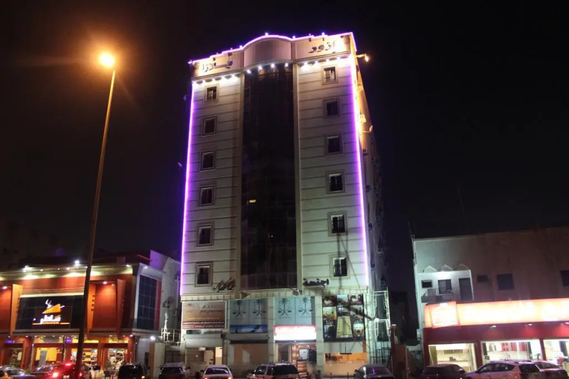 Azor Plaza Furnished Apartments — комфортный отель в Джидде