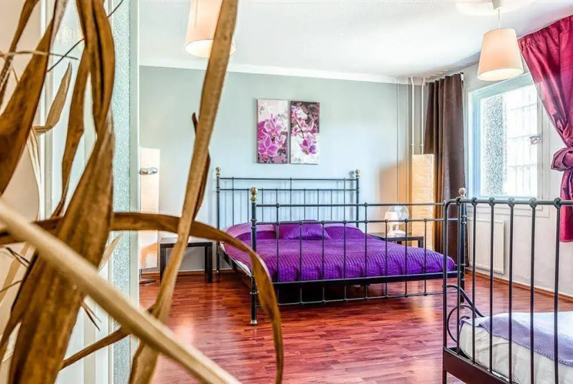 Alexanderplatz Apartments — отель с удобствами в Берлине