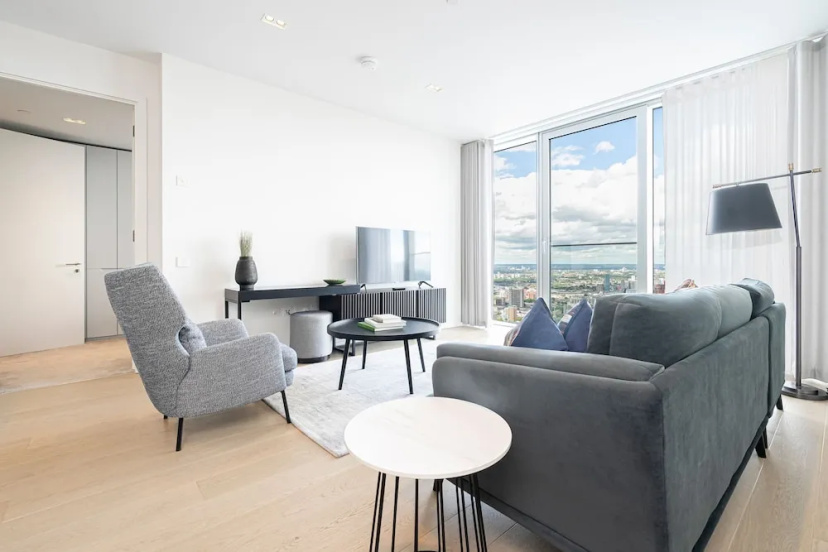 Sensational Two-bedroom Apartment by the River — комфортный отель в Лондоне
