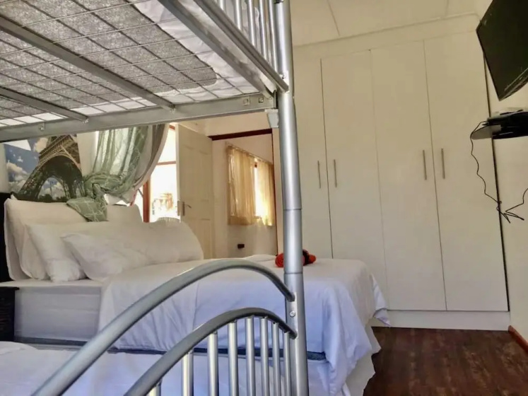 Beautiful Apartment in Century City — отель с удобствами в Кейптауне