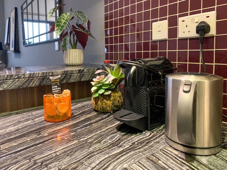 WelHome - Greenery Beautiful Apartment Onyx Tower 2 — отель с удобным расположением в Дубае